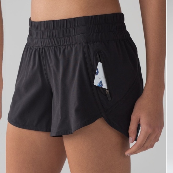 🍋 Lululemon Tracker Shorts V - Picture 1 of 10